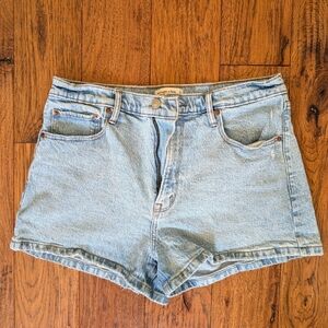 Abercrombie & Fitch Light Wash Denim Mom Shorts